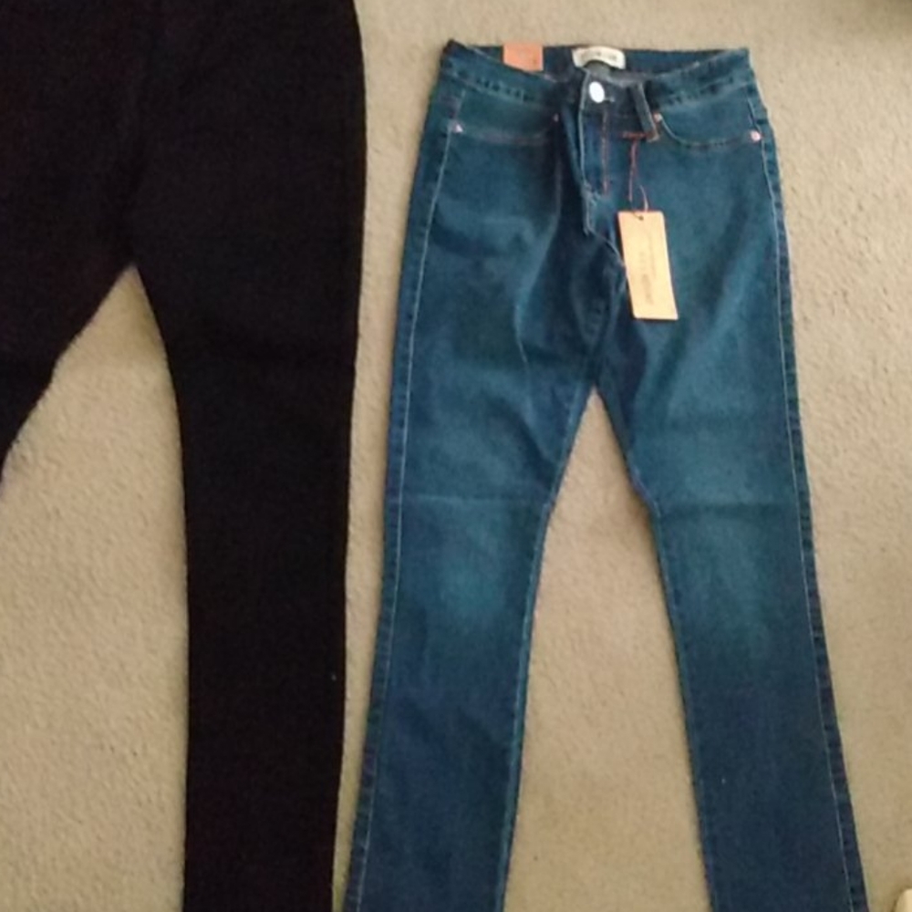 Jean Bundle - Picture 2 of 4